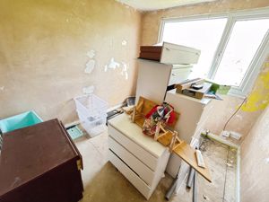 Bedroom - click for photo gallery